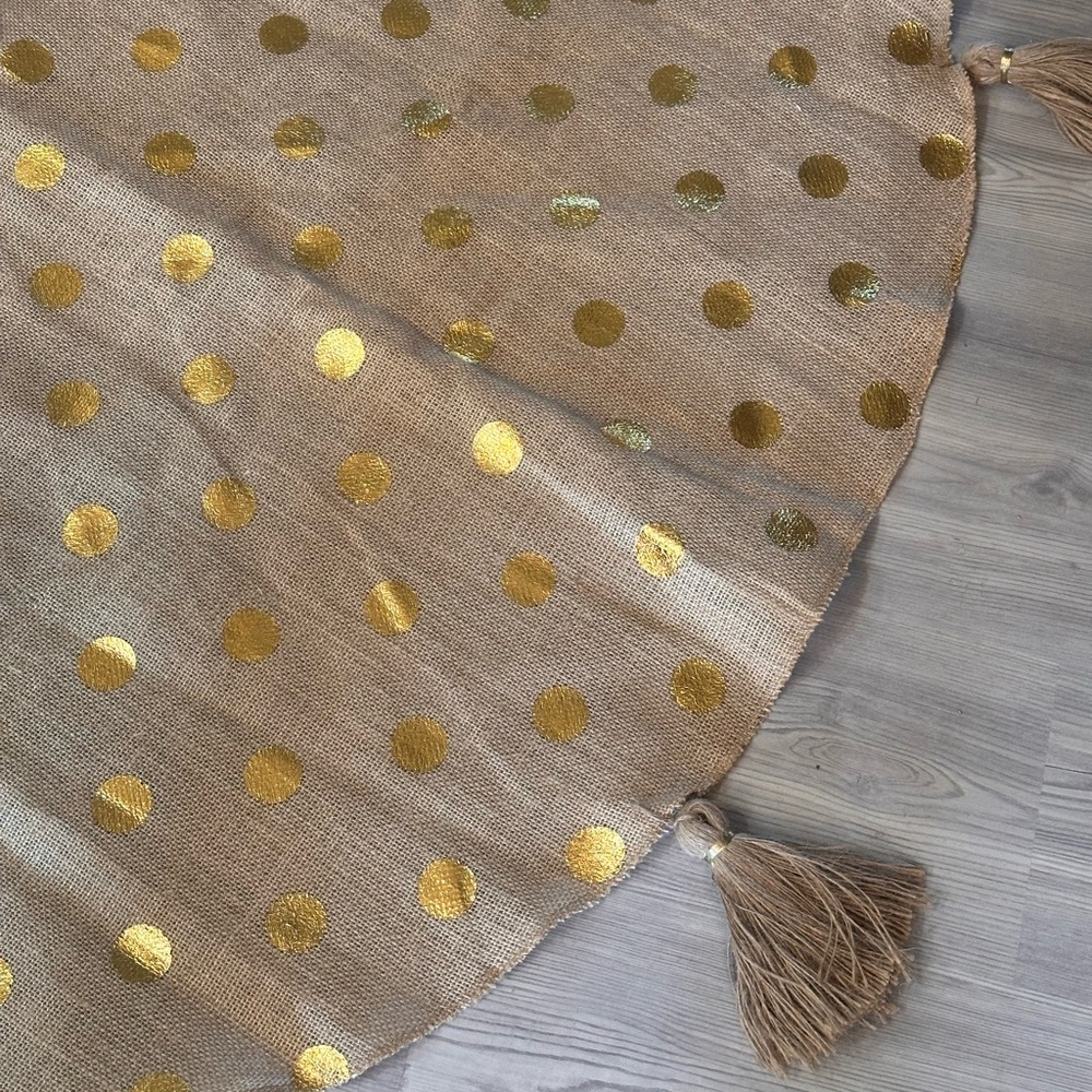Burlap Tree Skirt with Gold Polka Dots and Large Tassels - Picture 4 of 9